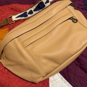 Parker Thatch Cross Your Heart Sling - Butterscotch New without tags.